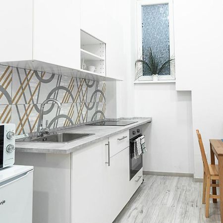 City Center Quiet Flat Budapest Bagian luar foto