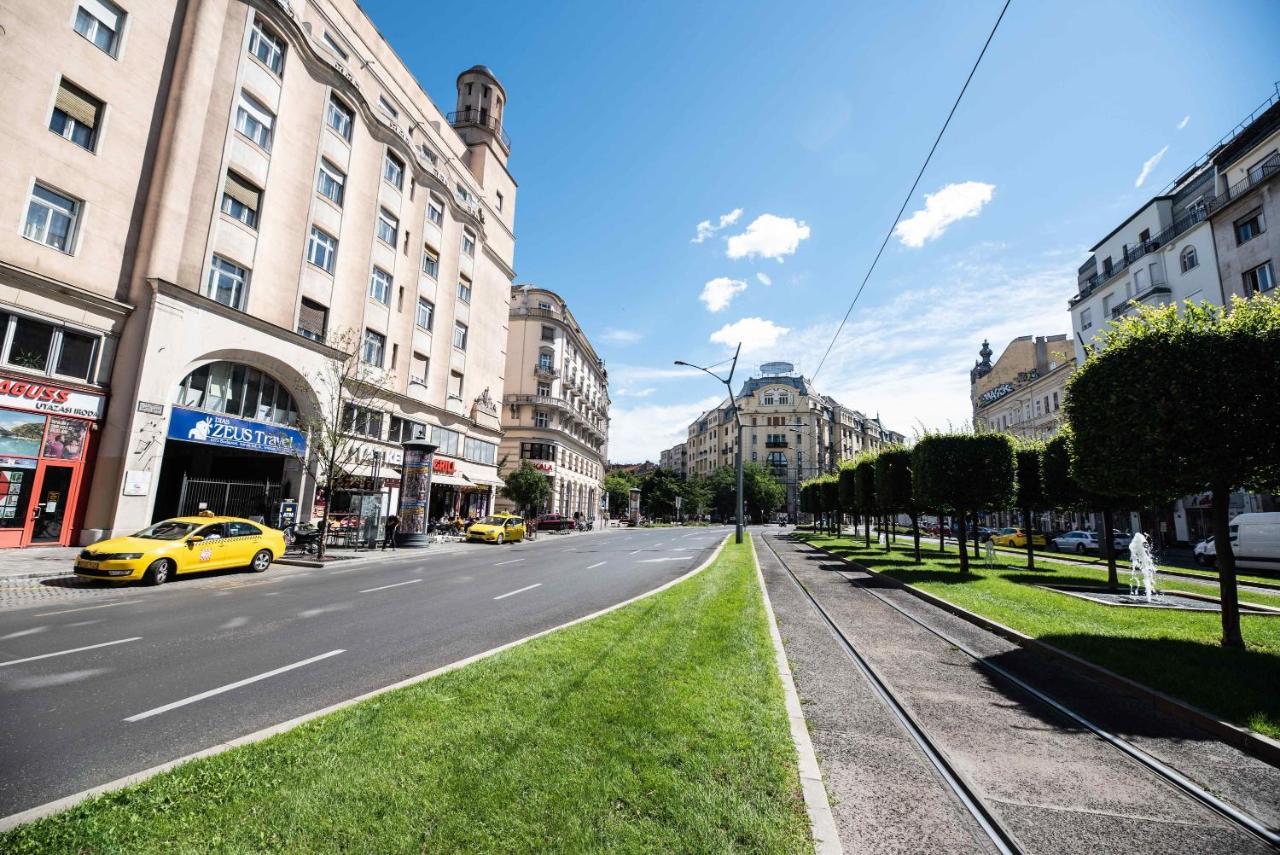 City Center Quiet Flat Budapest Bagian luar foto