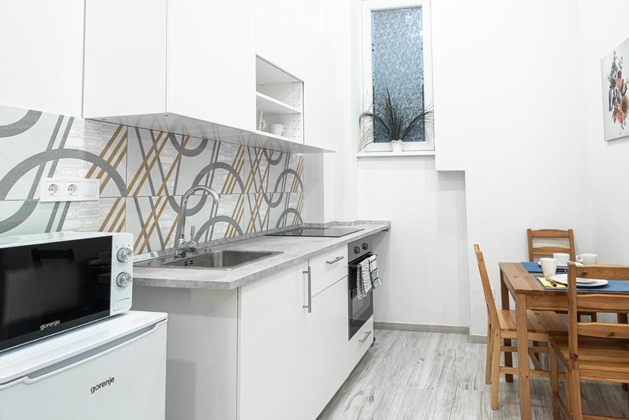 City Center Quiet Flat Budapest Bagian luar foto